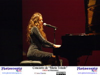 Maria Toledo durante actuacion en el Gran Teatro de Manzanares, Ciudad Real